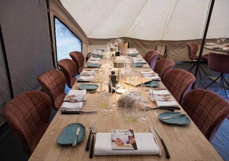 Autentic | Luxury Glamping Bell Tents - Dining setup in the Billy-Joe Double Bell Tent at Gist Zennevallei