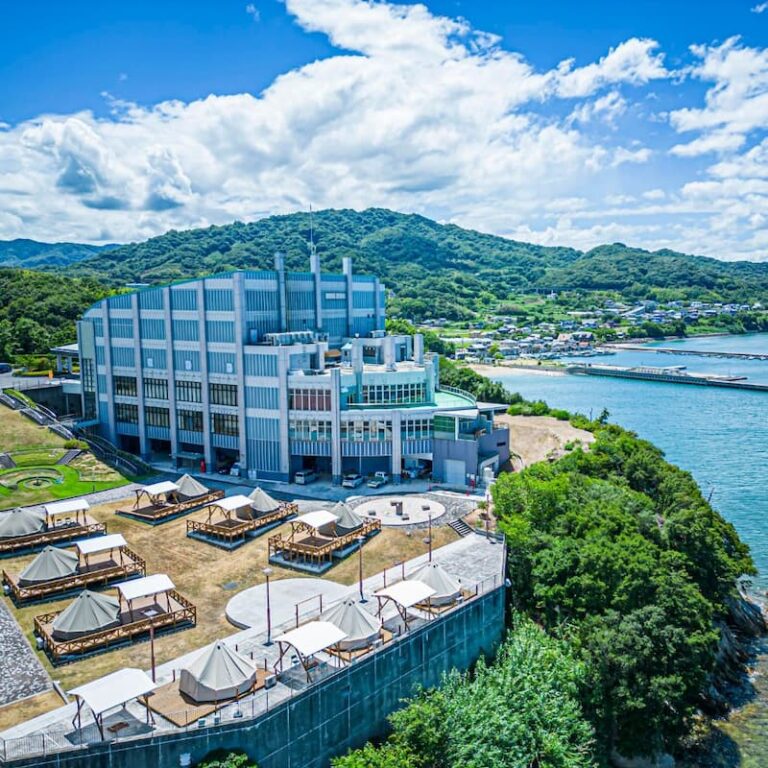 Autentic | Luxury Glamping Bell Tents - Autentic bell tents set up at Kagawa Glamping in China