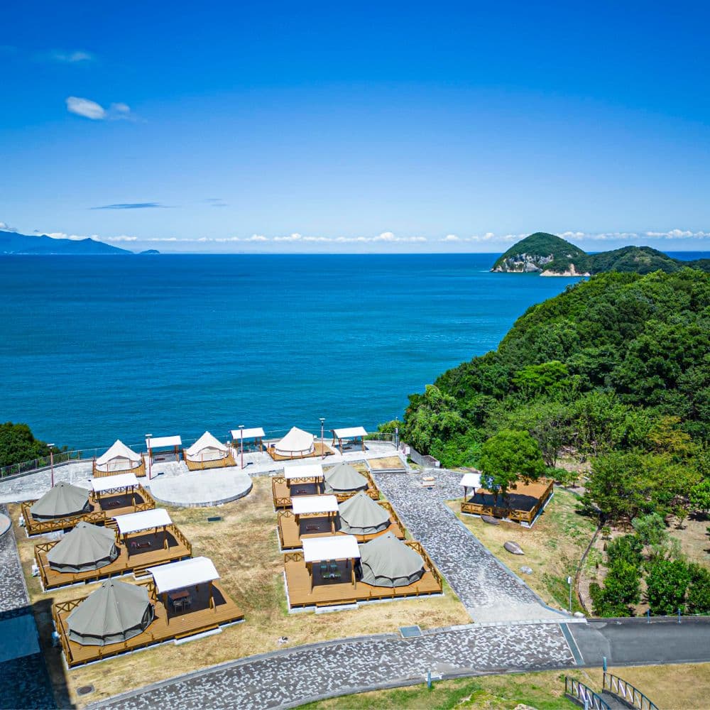 Autentic | Luxury Glamping Bell Tents - Autentic's Jack Bell Tents set up at Kagawa Glamping in China