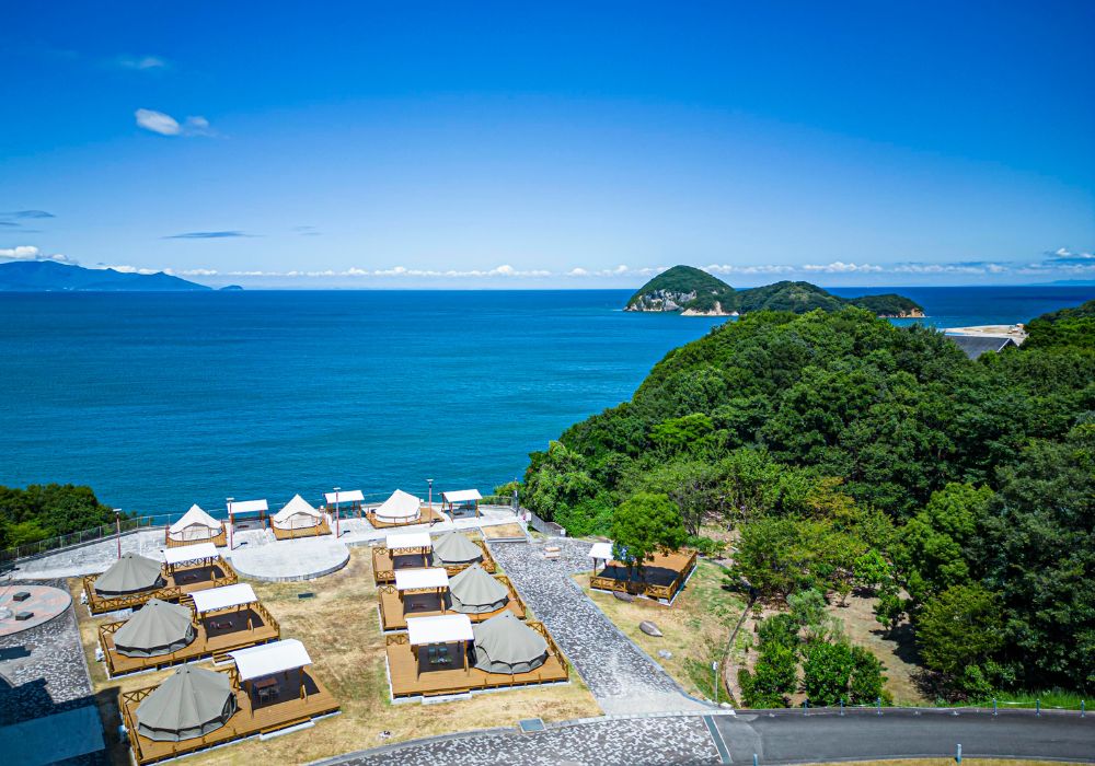 Autentic | Luxury Glamping Bell Tents - Autentic's Jack Bell Tents set up at Kagawa Glamping in China