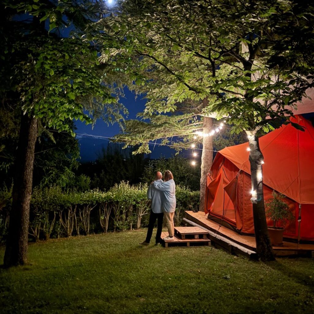 Autentic | Luxury Glamping Bell Tents - Autentic luxury canvas tent – ideal solution for entrepreneurs and hospitality professionals looking to start a glamping business or expand their outdoor accommodations. This high-quality, weatherproof glamping tent offers a unique guest experience for eco-resorts, boutique hotels, campsites, and event organizers seeking durable, modular, and stylish outdoor lodging solutions